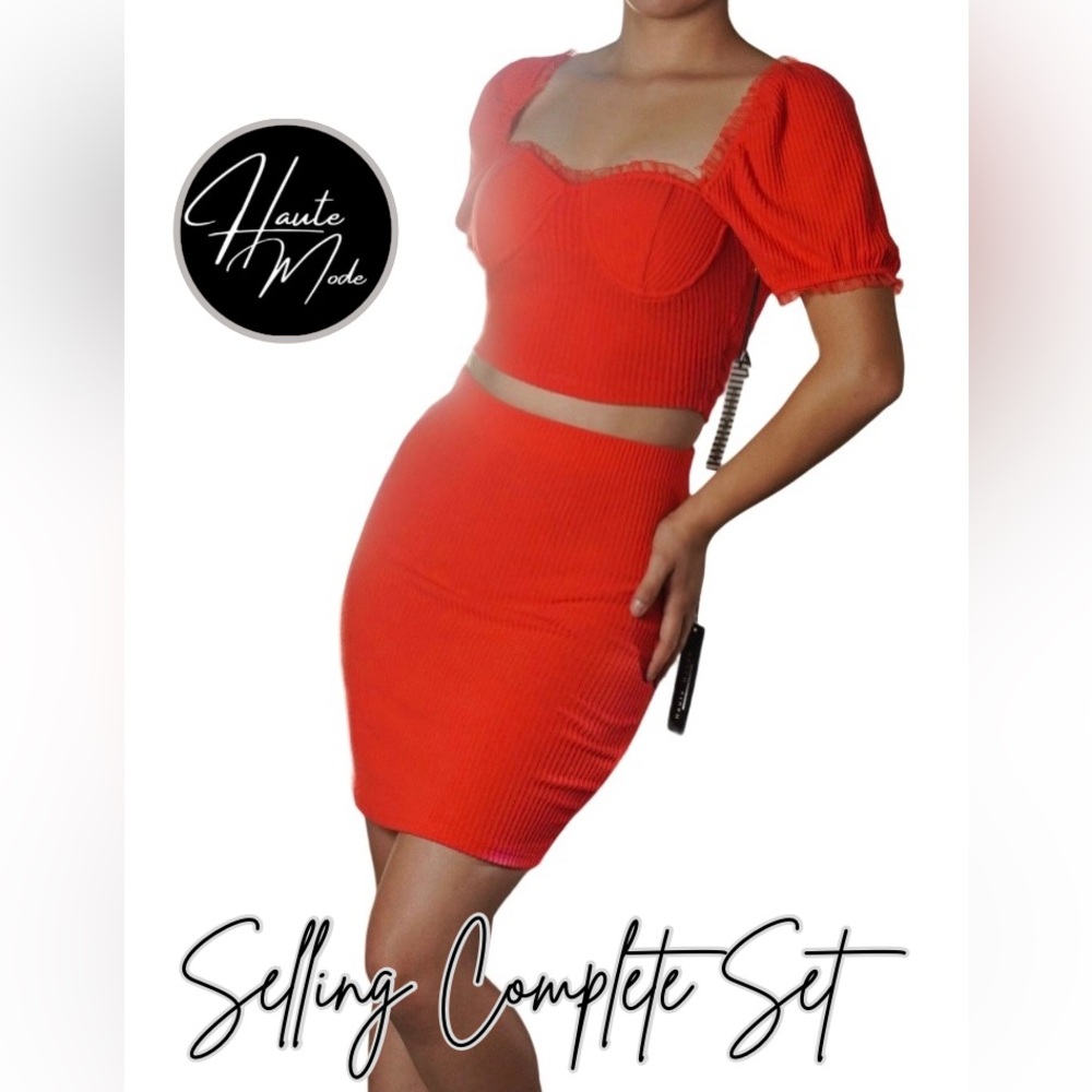 2PC Haute Monde • New Red Crop Top SET